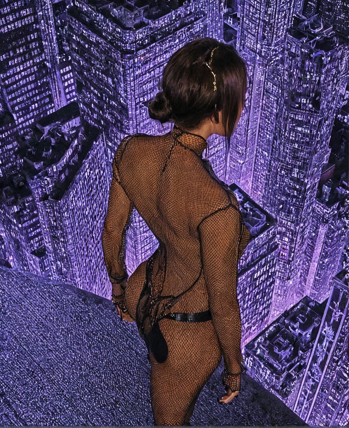 ghost in the shell, art, purple, scifi, cyberpunk, retro, sexy, aesthetic