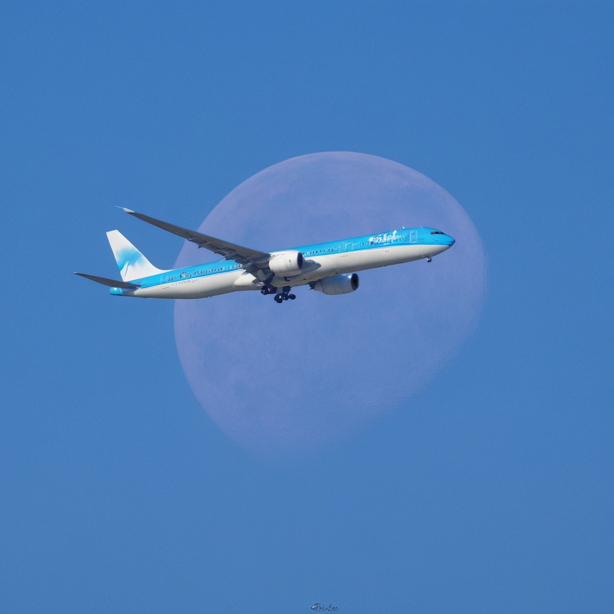 photography, sky, airplane, beautiful, dutch, flying, klm, luckyshot, moment, moon