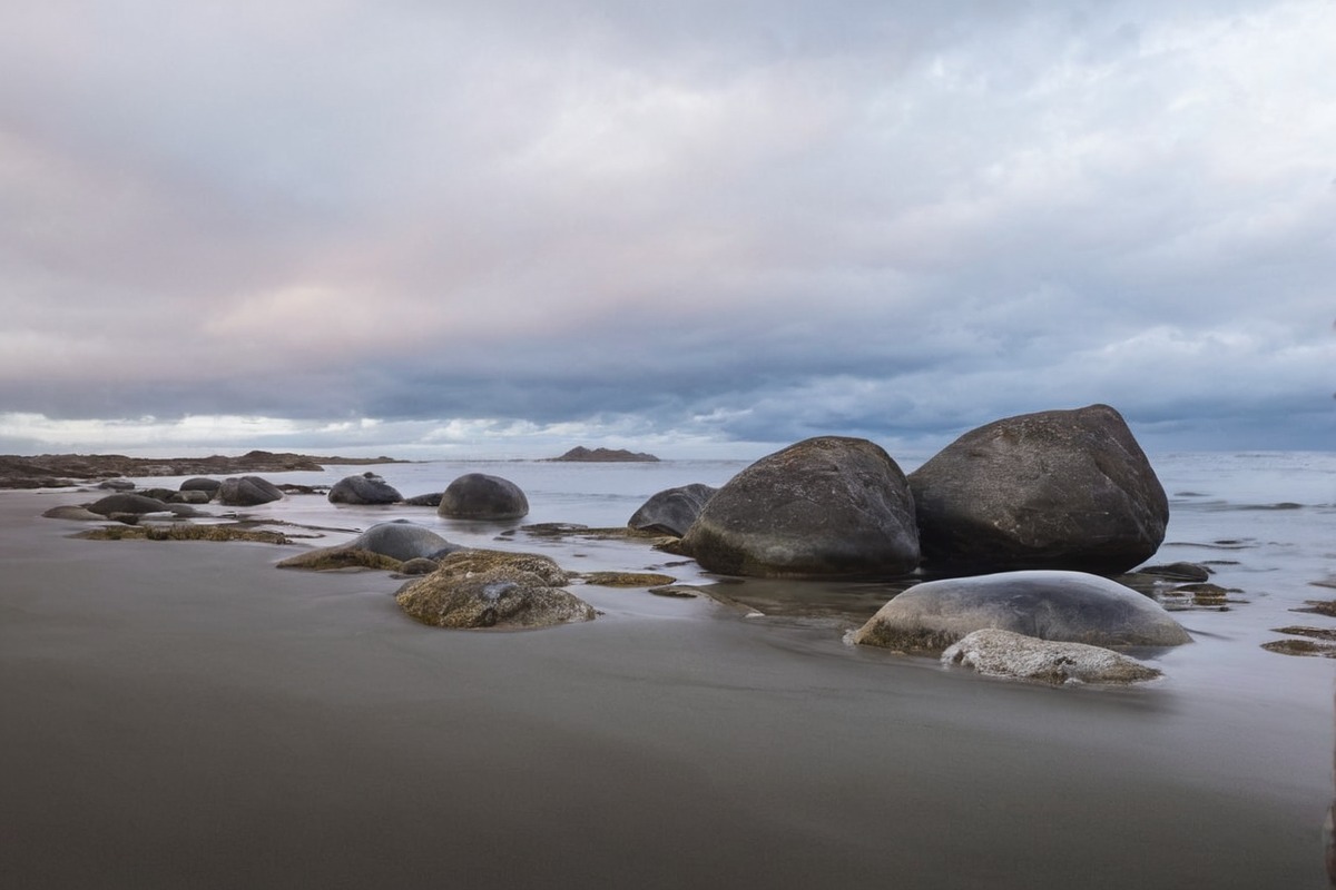 boulders, erosion, longexposure, moeraki, newzealand, kaihinaki