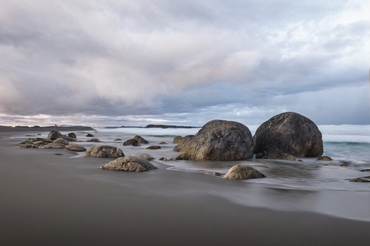 boulders, erosion, longexposure, moeraki, newzealand, kaihinaki