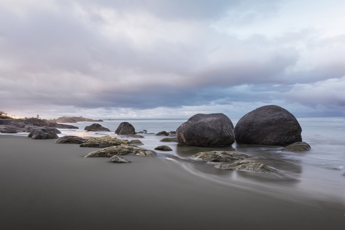 boulders, erosion, longexposure, moeraki, newzealand, kaihinaki